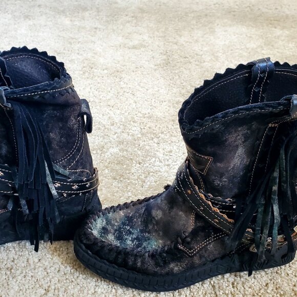 Fringe Black Women's Boots - Picture 7 of 9